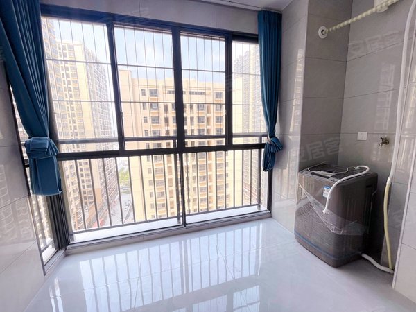 南宁西乡塘安吉盛唐御品雅筑创业路单间出租   配套齐全   全新家具