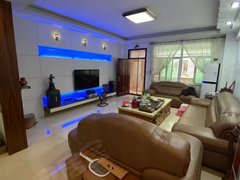 海丰海城海城城区富丽华庭一楼 3房2厅2卫 家电齐全 每月租1800元出租房源真实图片