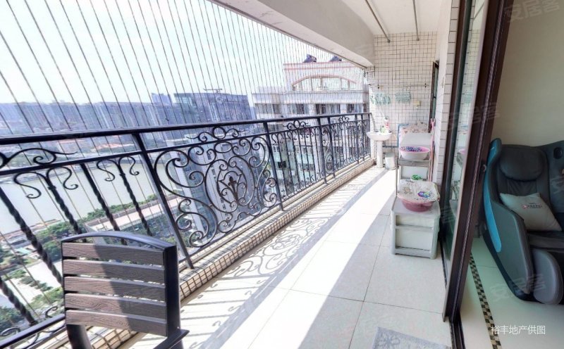 绿景东山华庭4室2厅2卫167.91㎡南1243万