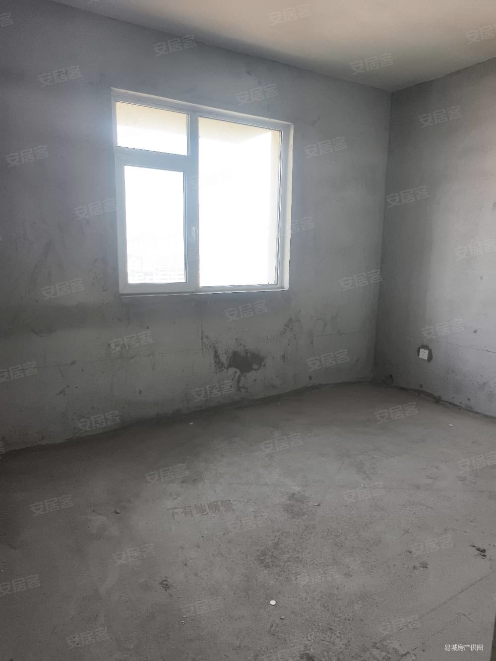 东方维也纳3室2厅2卫131㎡南北88万