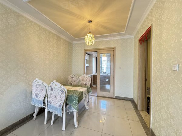 包头九原富力城富力城(EFG区)富力城 117平 三居室 欧式风格 带全套家具家电 拎包入住出租房源真实图片