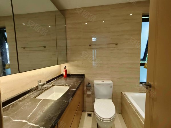 实拍映月台近中电海康阿里巴巴海创园地铁中新新闻欧美金融