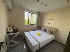 上海浦东张江玉兰新苑三期精装修，交通便利，近2号线广兰路地铁口，出租房源真实图片