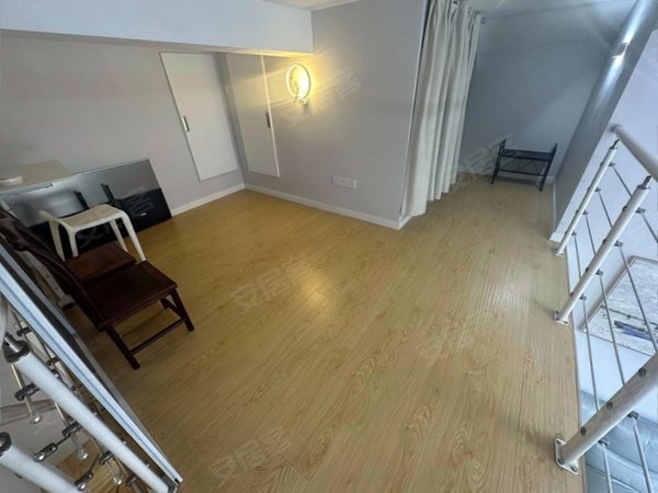 【多图】三盛颐景园(公寓住宅),九亭租房,精装三室带阁楼,可办居住证