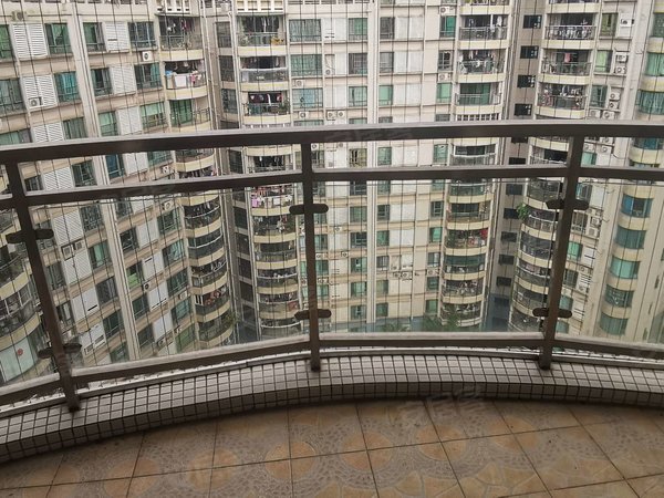 广州白云京溪广州白天鹅花园白天鹅花园 电梯高层 采光充足 精装大三