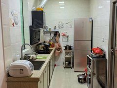 海丰城东城东城区城东狮山小学附近 整栋3层 6房2厅 带家具家电出租房源真实图片