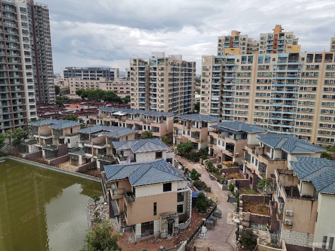 金田花园花域大两房出售,电联优5万,满五  不欠银行贷款