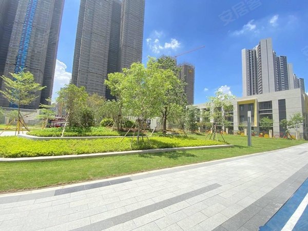 广州黄埔鱼珠富颐华庭富颐华庭 3室2厅2卫 电梯房 精装修 南北通透