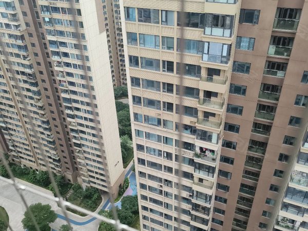 【多图】华强城(一二期),塘尾租房,塘尾地铁口华强城精装三房拎包入住