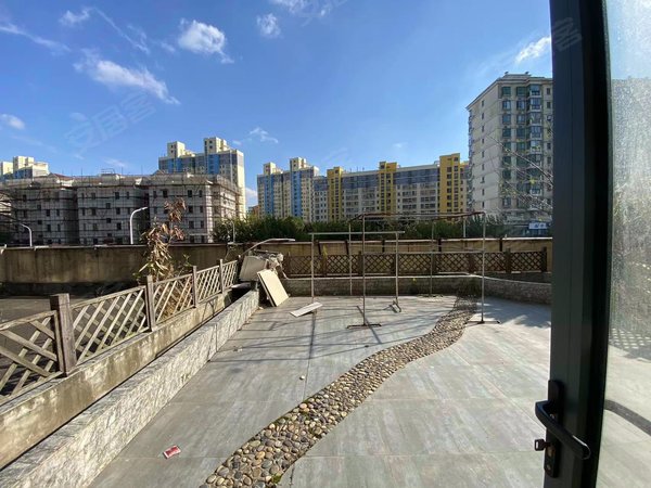 三林租房,首出租,高品质小区,电梯精装带露台,近地铁11号线,金谊广场