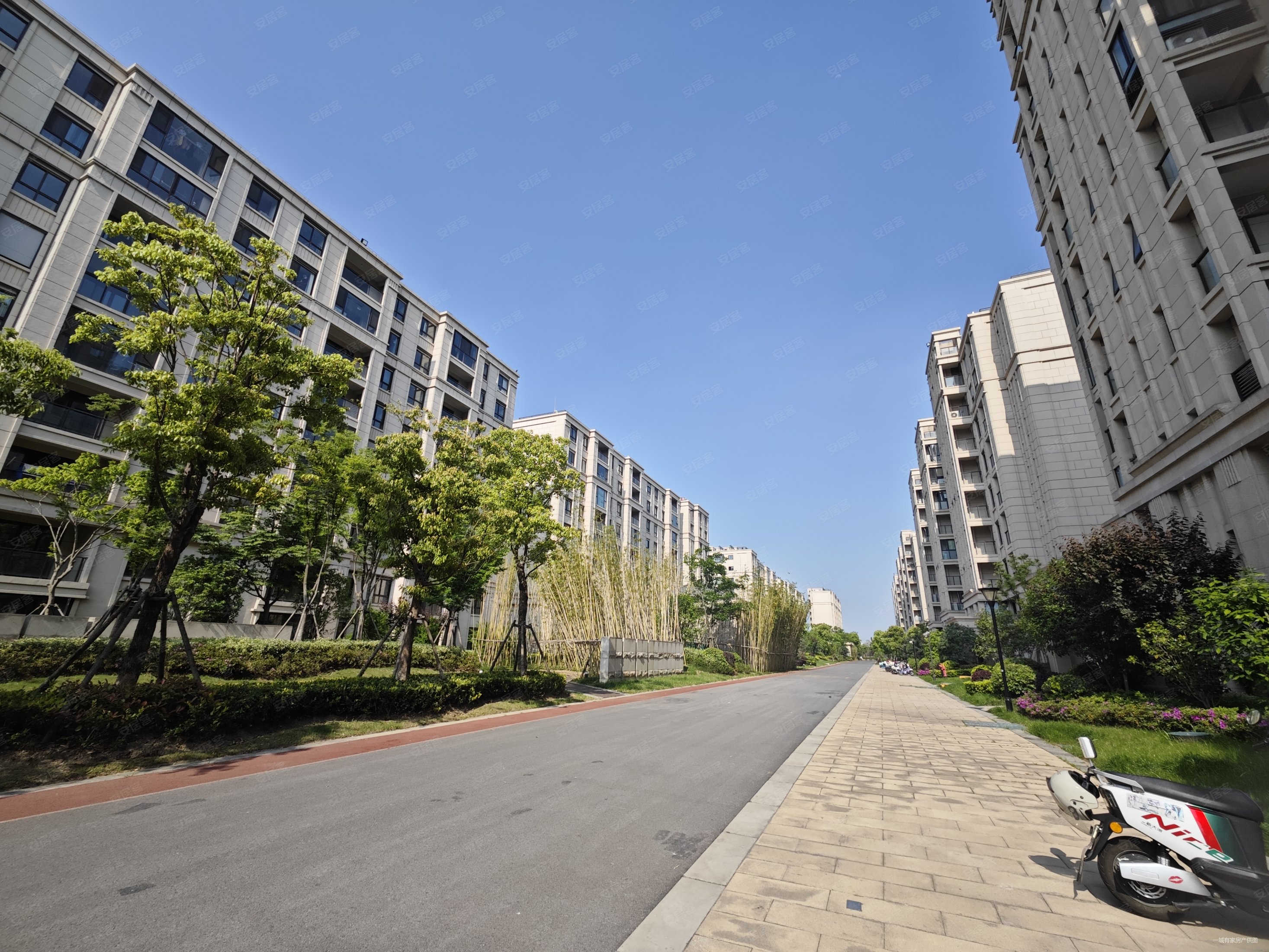 半岛印象花园5室2厅2卫160㎡南北460万