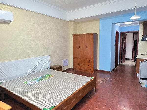 衢州衢江沈家港汇广场新出港汇公寓中层,房东包物业费!