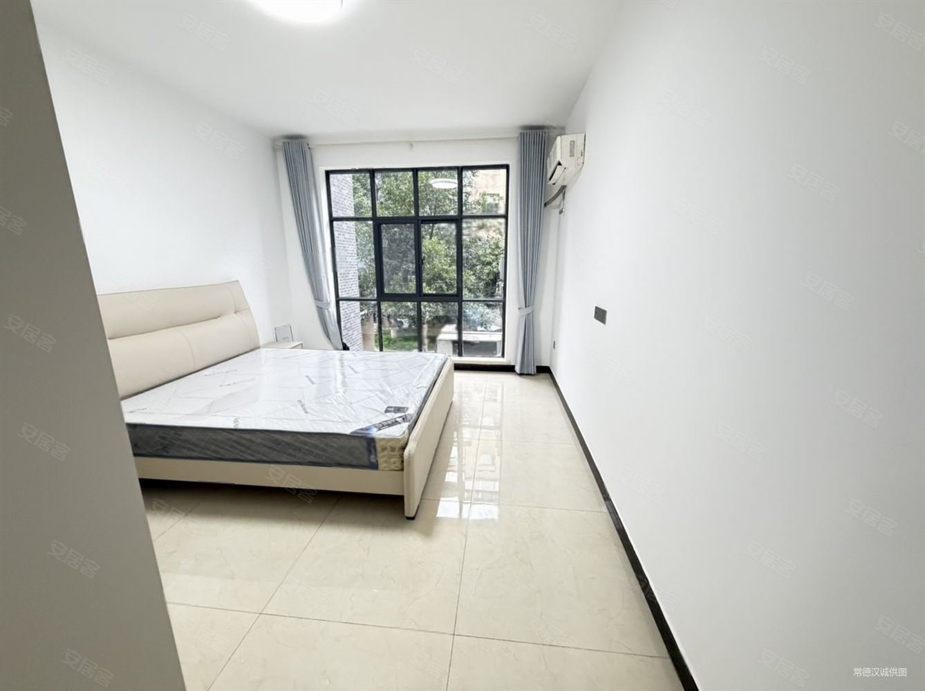 怡景御园3室2厅2卫120㎡南北52万