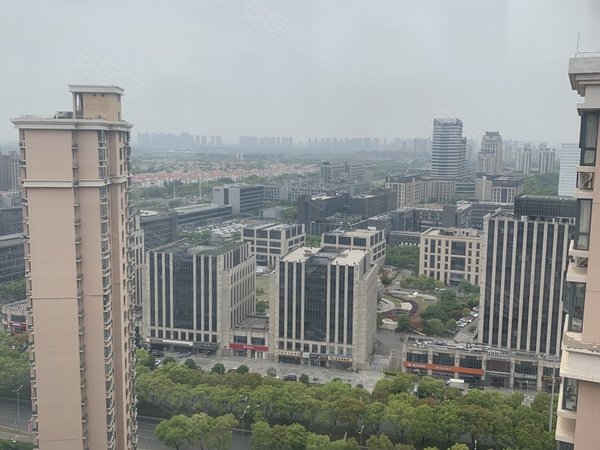 昆山花桥易买得上海裕花园实拍!