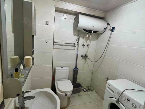 沈阳铁西经济技术开发区青城沈辽路青城小区1室简单装