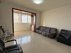 大丰大中大中城区临近万佳 汇贤居电梯9楼 家电齐全 干净清爽 随时可看出租房源真实图片