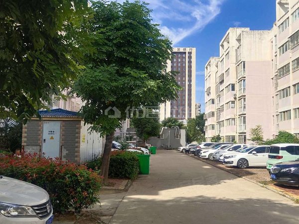 商丘睢阳万达广场蓝色港湾西区(睢阳)万达南边 蓝色港湾 精装修两室