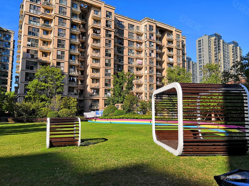 洲岛家园芳华苑3室2厅1卫87㎡南北205万