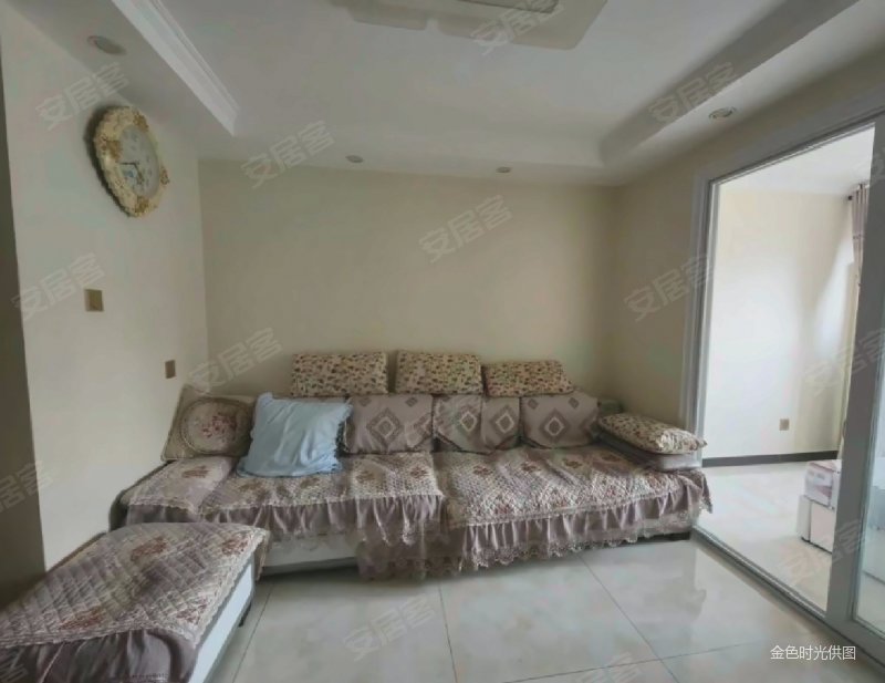 润景园 集中供暖 南向采光好 中间楼层 板楼 精装可