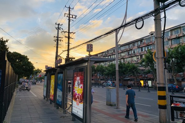 新泾七村 街道图片