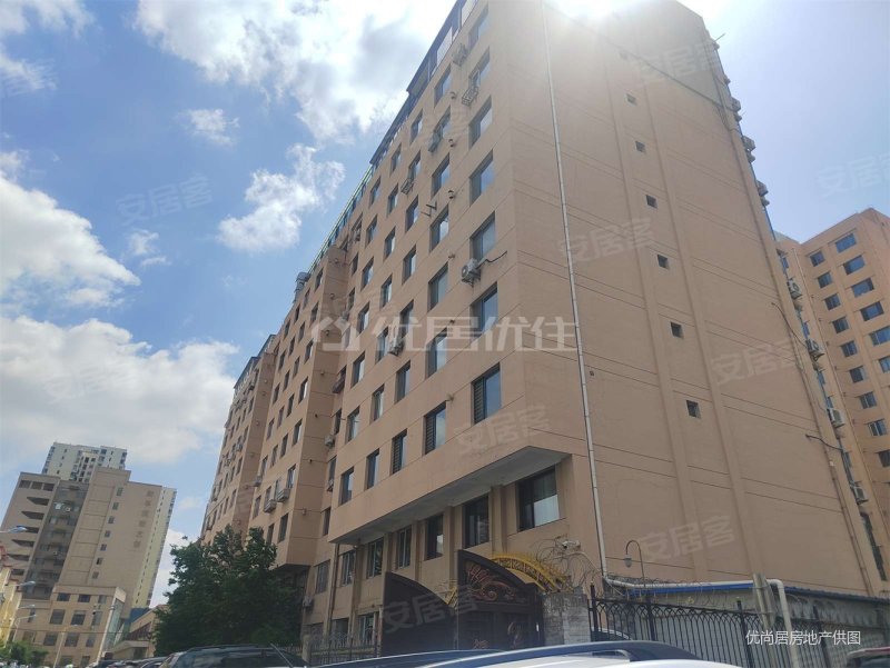 新上 十八中附近 绿景苑 电梯精装修 大三居 看房方便