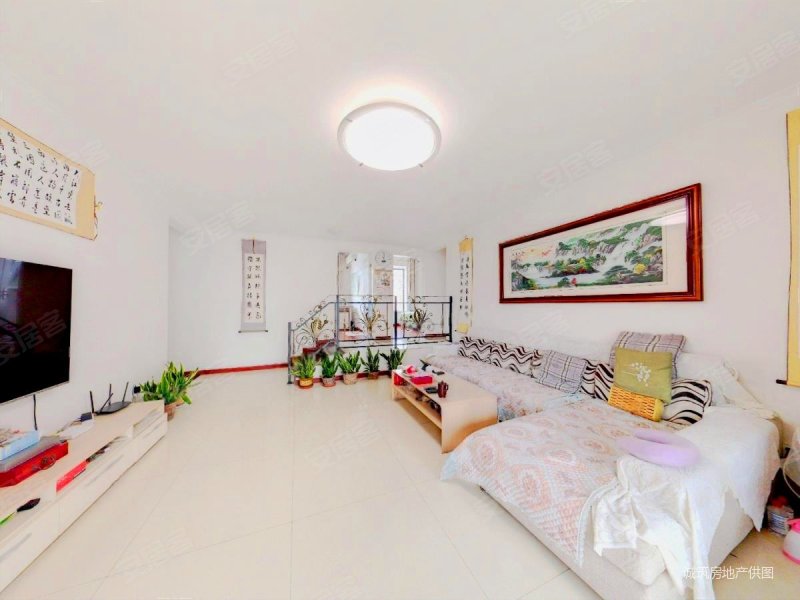 地铁一号线沁水新城南北通透全明户型满三满二看房方便