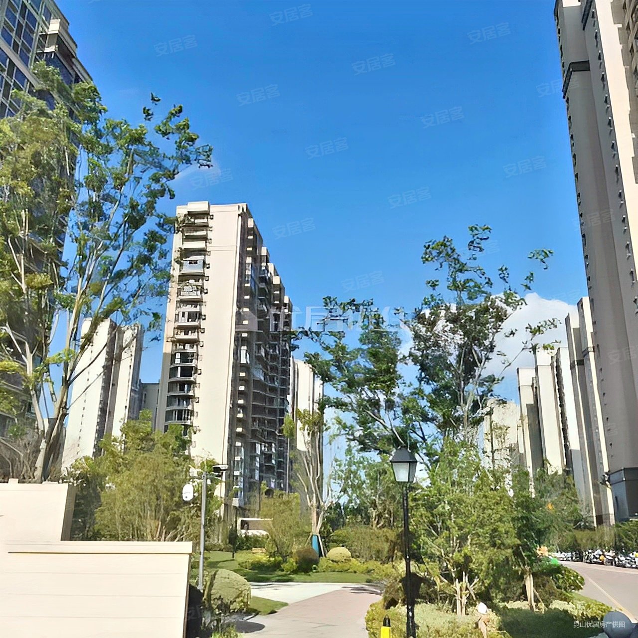 合生国际花园3室2厅2卫110㎡南121万