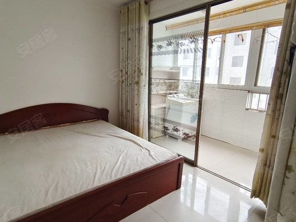 潍坊昌乐昌乐城区英才苑北区一中门口,陪读居住,采光好无遮挡,房子