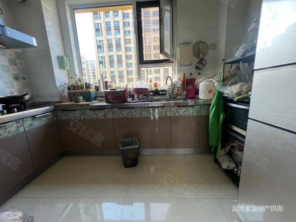 东岳国际 阳光楼层 正元宝户型 南北通透 带车位储 价格可议