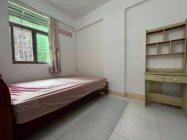 深圳布吉布吉街凤凰山庄布吉西环路凤凰山庄三房 近凤凰第一xx园 东升