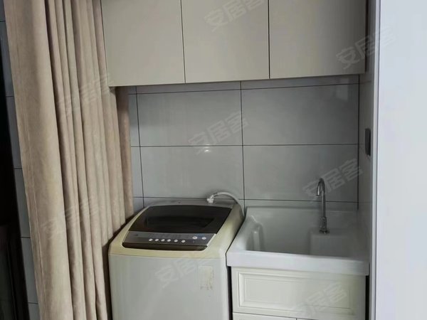 盐城大丰大中荣润晨熙府荣润晨熙府 2室2厅1卫 配套齐全 精装修 南北