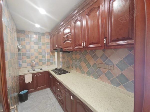 抚顺李石开发区顺安路德商国际花园德商花园三室精装 拎包即住 电梯