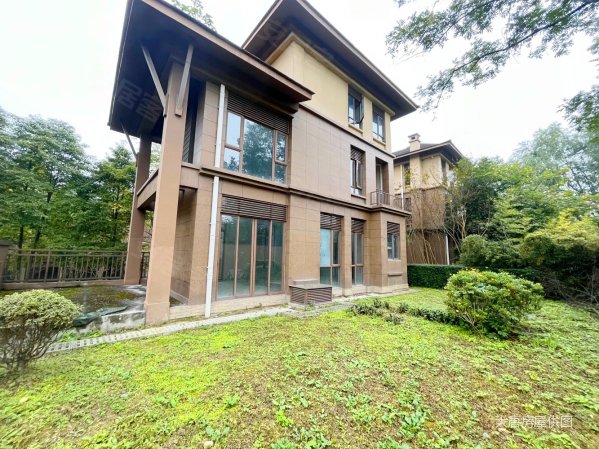 泰式临水独栋,标配私家车位,独门独院带观山露台,御青城度假别墅二手