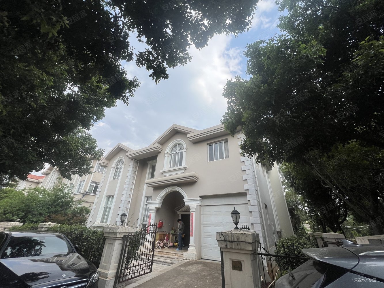 海埂大坝边花园500平独栋别墅 地上两层单层250平