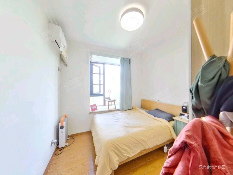 汇龙花园新上,精装修一房一厅,朝南向,汇龙花园二手房,0万,1室1厅,1卫