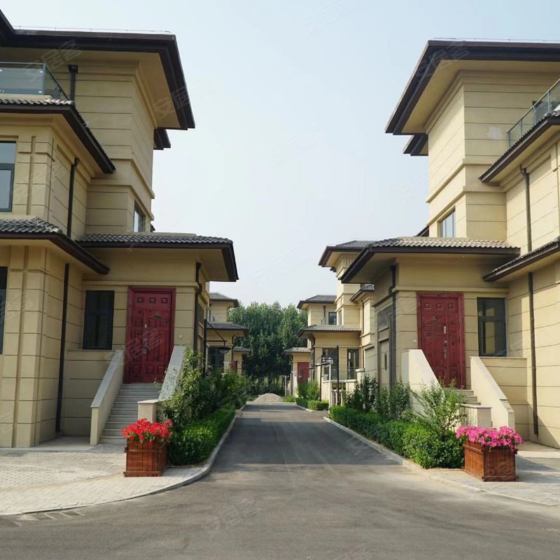 刘辉2019-12-04 15:40:54小区户型小区叠拼别墅120套,面积70-130平米