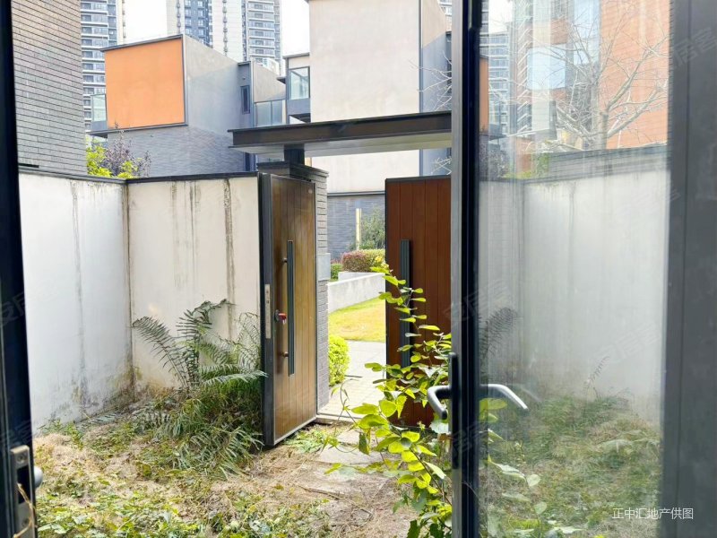 好房推荐万科江南院子别墅急售380万