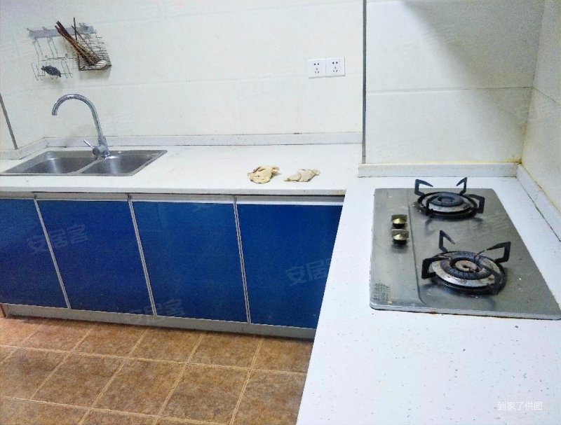 精装,交通便利,近公园,近轻轨,楼下商业街,龙湖悠山小筑二手房,115万