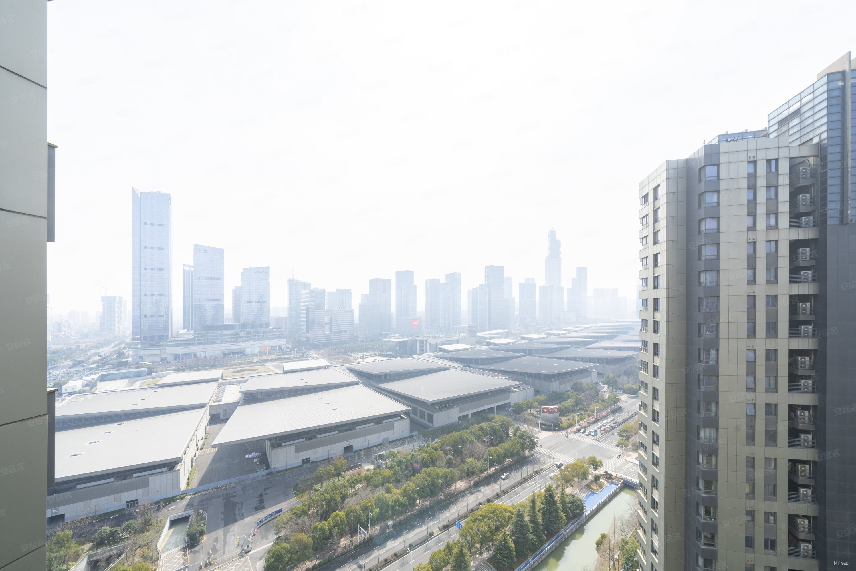 南京房产网>南京二手房>建邺二手房>奥体二手房>仁恒江湾城兰苑>3000