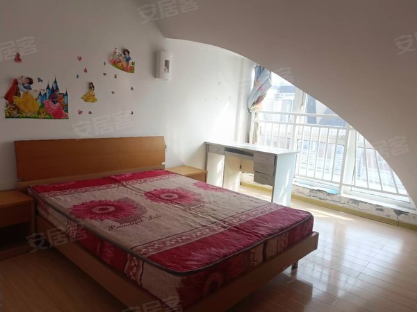 宁波鄞州姜山小城春秋小城春秋,押一付一,不收中介沸,全新精装,拎包