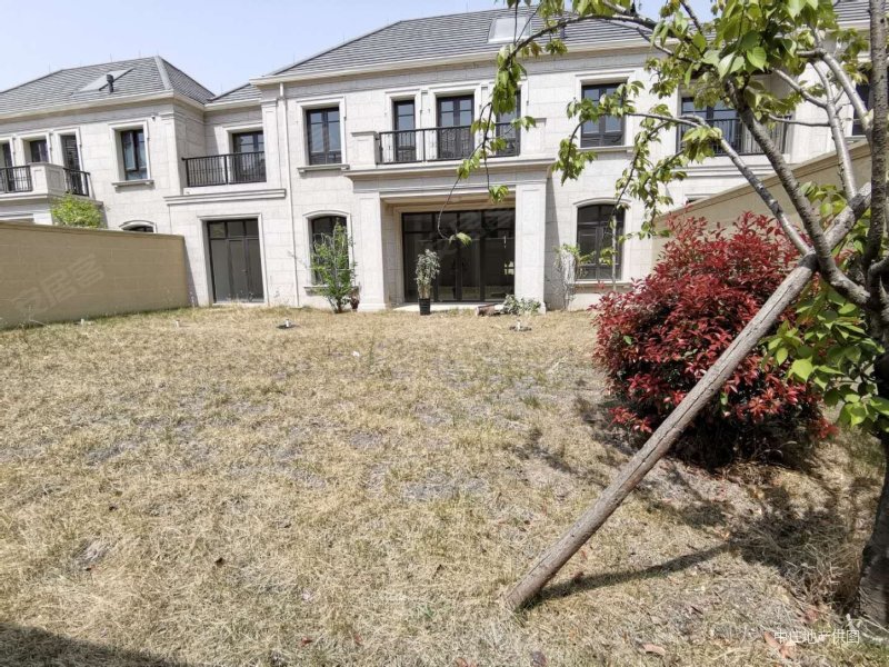 绿城全运村玺园 联排别墅 270平院子 看房方便 诚心出售