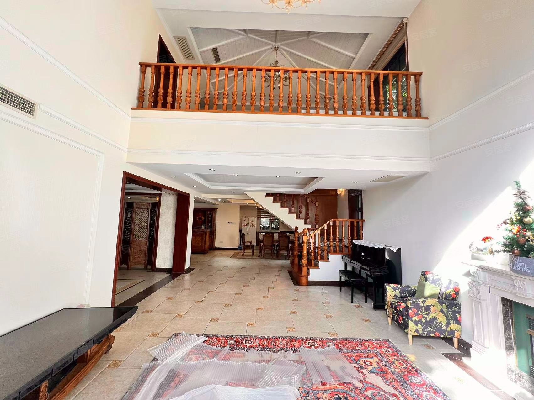 租售部推荐 嘉浩别墅地上两层独栋 占地498平 四重庭苑