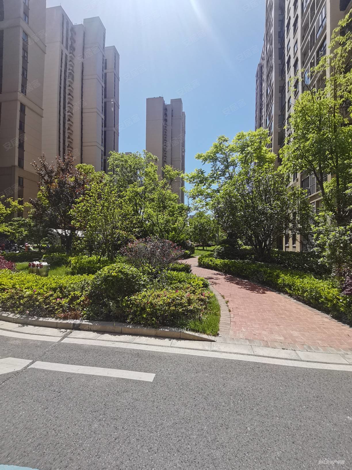 天宁区次新小区海华花园采光明亮.户型方正随时看房