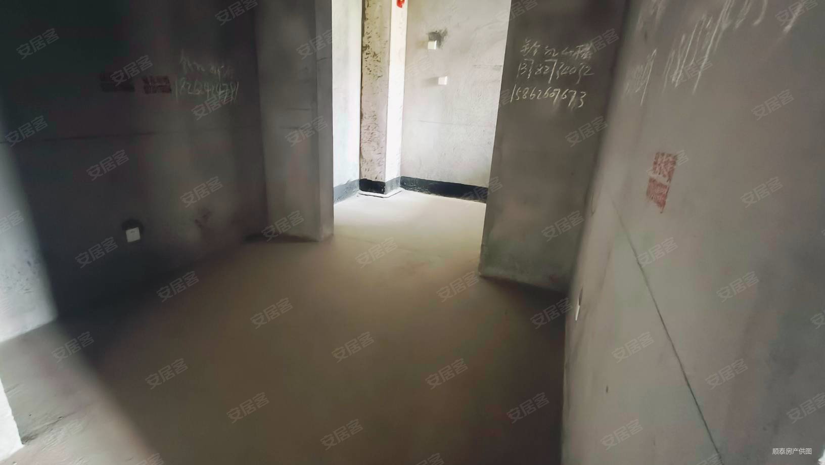 冠城华府3室2厅1卫108㎡南北59.8万