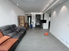 抚顺李石开发区顺安路出租中金樾府。精装修,拎包入住。好楼层。没有味道。豪华装修。出租房源真实图片