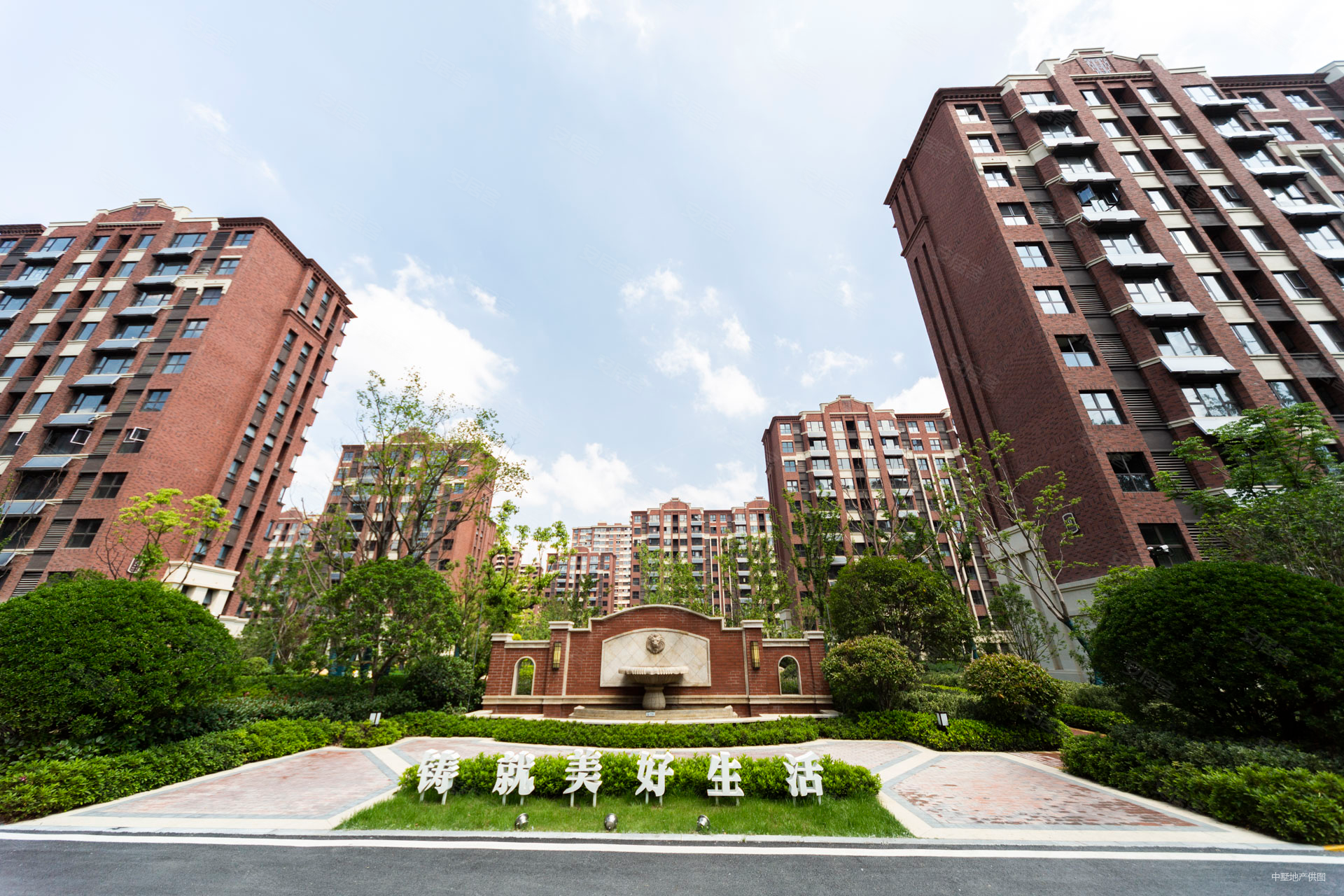 新站区乐富强悦澜湾电梯洋房毛坯大三房户型正楼层好