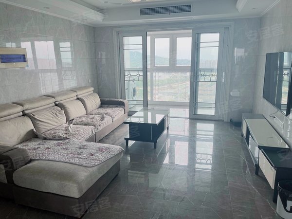 云亭租房,金科东方大院 3室2厅2卫 豪华装修 86平 电梯房,江阴租房