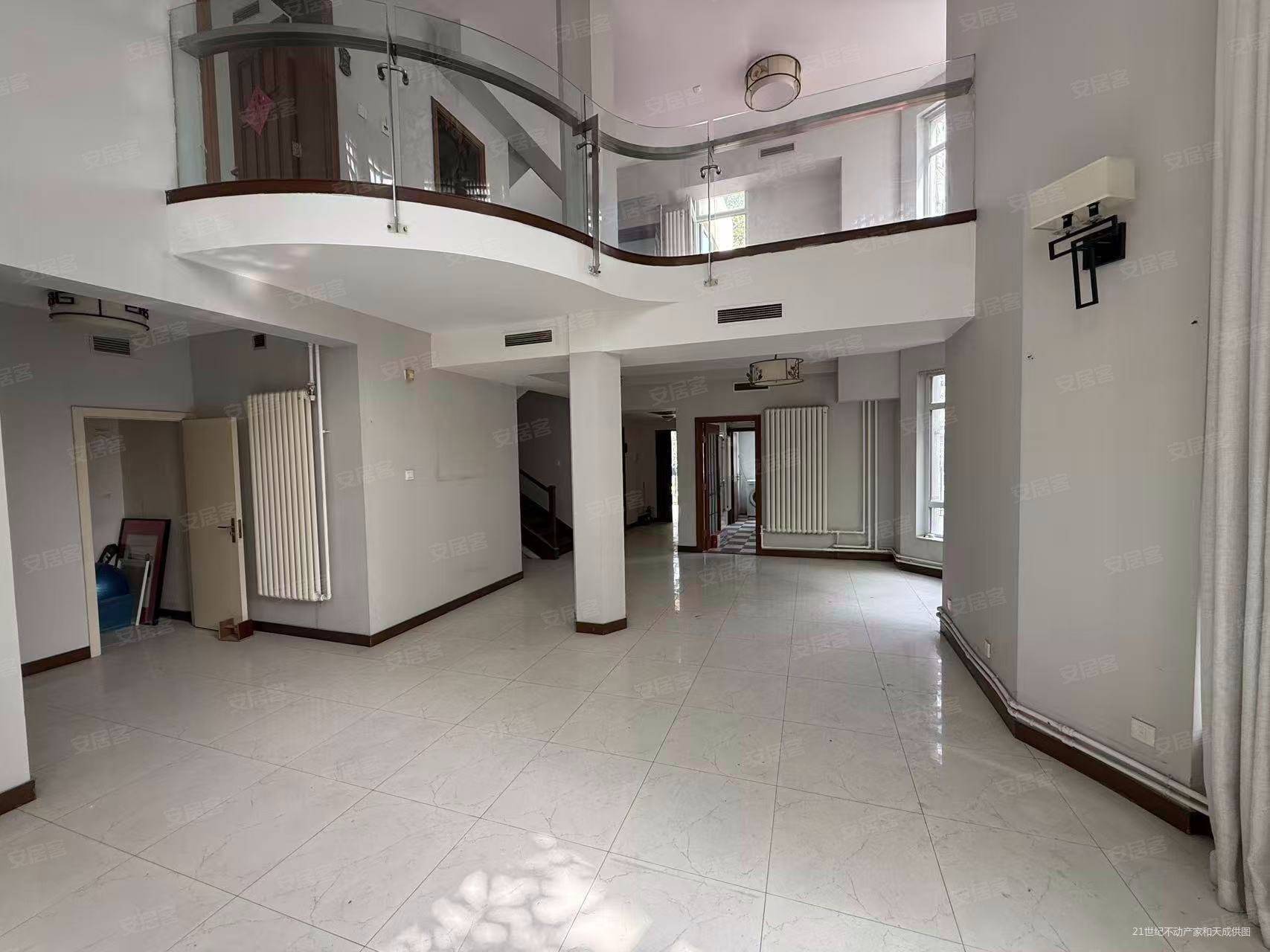 一栋洋房5室2厅3卫261㎡南北1400万