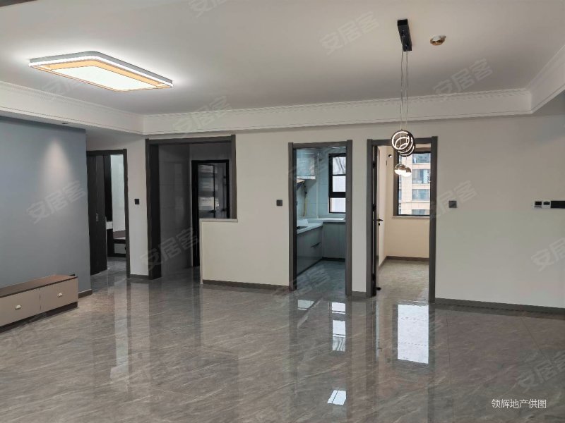 绿地峰辉精装大三室横厅采光更好南北通透全明户型诚心出售