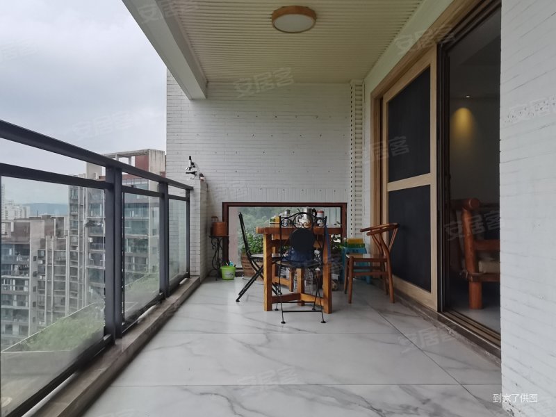渝北区 保利高尔夫公馆顶跃 一线高尔夫景观